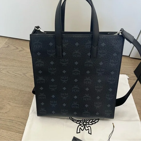 MCM small Aren tote - Picture 9 of 16
